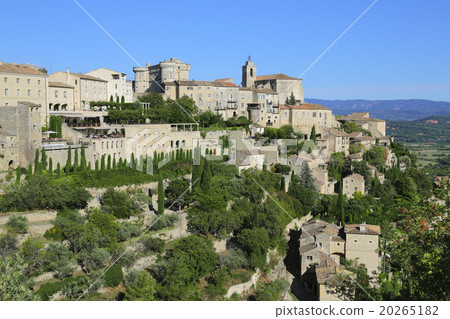 the village of Gordes, Provence, France 20265182