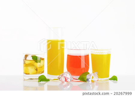 Variety of cold drinks 20267999