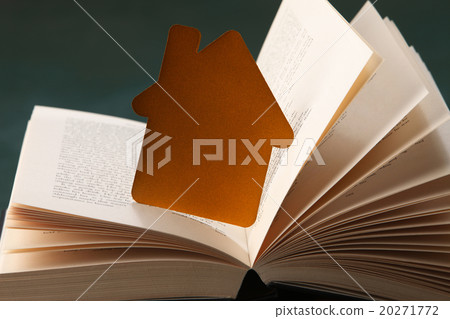 golden house and book 20271772