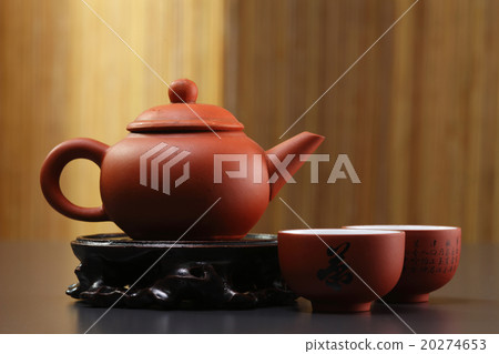 Traditional Chinese teapot Traditional Chinese teapot 20274653