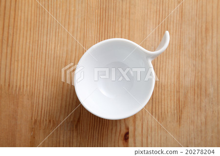 saucer saucer 20278204