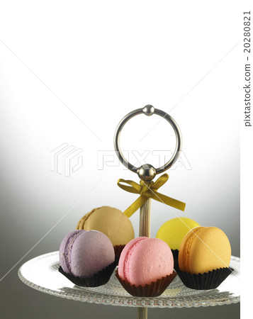 macaron 20280821