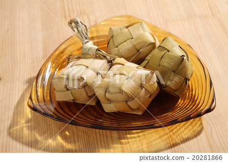 ketupat ketupat 20281866