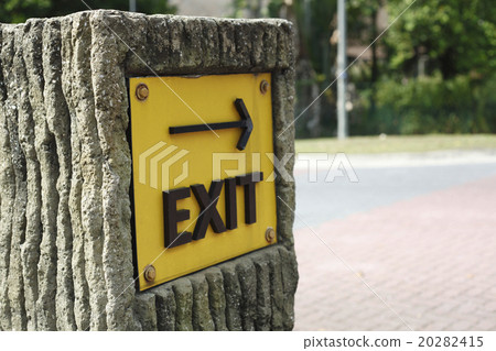 exit sign exit sign 20282415