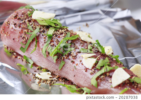 Seasoned tenderloin 20287038