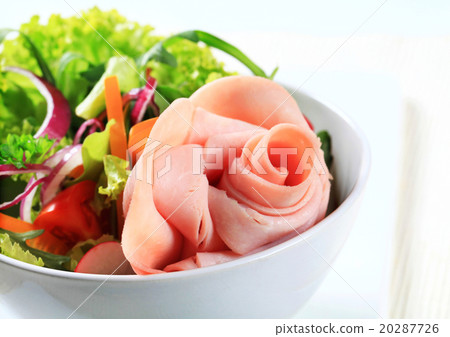 Fresh salad with ham 20287726