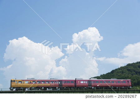 JR Shikoku sightseeing train Iyinada Nagarewa Ise Nada Nada - Takano River 20289267