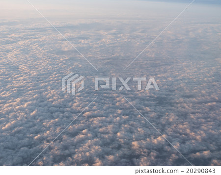 [Aerial material] Sunset reflecting off the sea of clouds 20290843