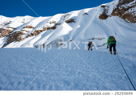 Mountaineers with the stunning view of Annapurna m 20293694