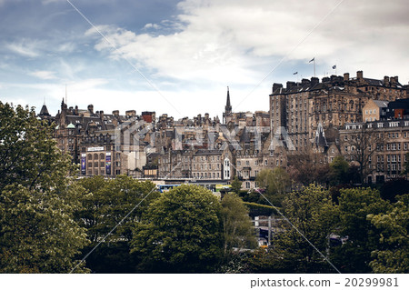 Edinburgh city view 20299981