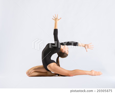 Young girl engaged gymnastic 20305875