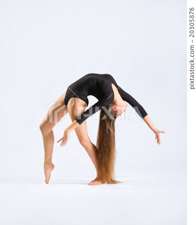 Young girl engaged gymnastic 20305876