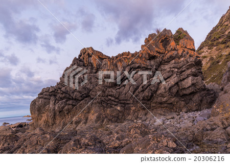 Face Shape Rock 20306216