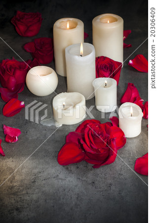 Roses and candles 20306409