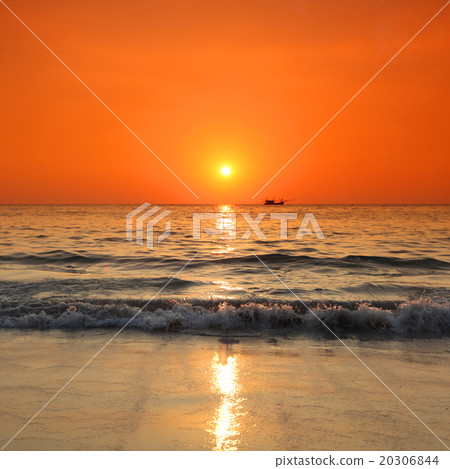 Sunset over sea in Thailand 20306844