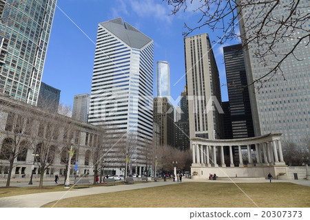 Buildings in Chicago and Millennium Park 20307373