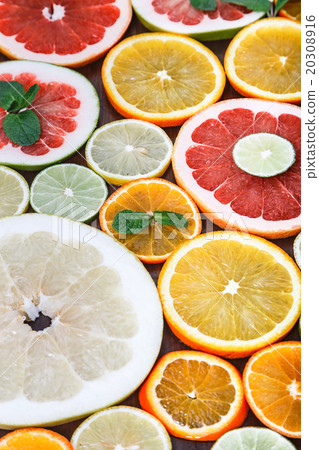 Sliced citrus: oranges, lemons, limes, grapefruits Sliced citrus: oranges, lemons, limes, grapefruits 20308916