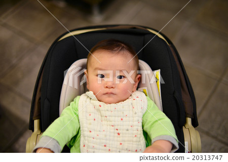 My half birthday child is on a stroller 20313747