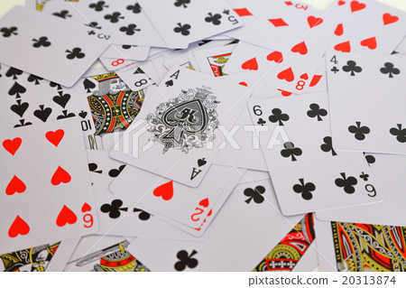 Playing cards on one side 20313874
