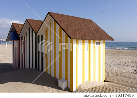 colorful beach houses 20317499