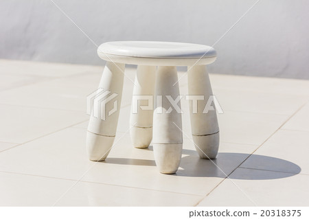 Old baby white plastic stool Old baby white plastic stool 20318375