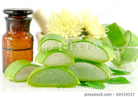 Aloe vera hair and facial treatment ingredients. Aloe vera hair and facial treatment ingredients. 20319157