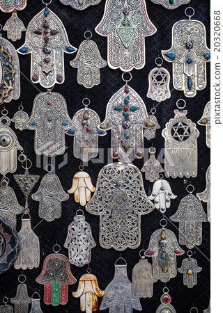 Hands of Fatima, islamic symbol 20320668