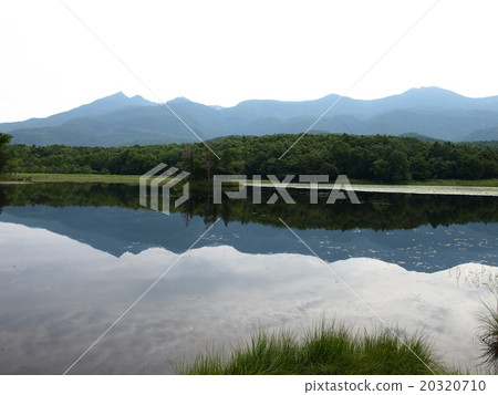 Hiking in Shiretoko Lake, Shiretoko Peninsula, Hokkaido 20320710