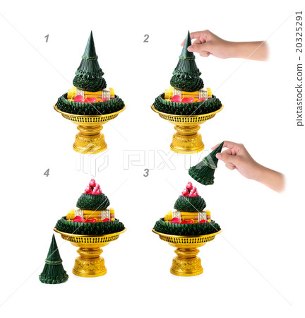Flower decorated on tray with pedestal 20325291