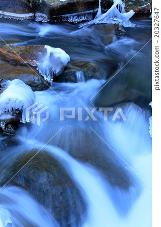 Winter mountain stream 20327647