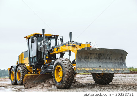 Road grader - heavy earth moving dirty Road grader - heavy earth moving dirty 20328751