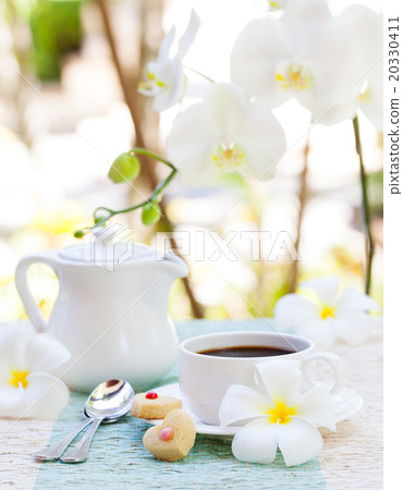 Romantic breakfast concept Cup of coffee, cookies Romantic breakfast concept Cup of coffee, cookies 20330411