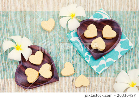 Handmade heart shape cookies on wooden  20330457