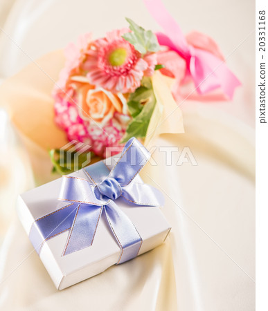 Gifts and bouquets Gifts and bouquets 20331168