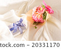 Gifts and bouquets 20331170