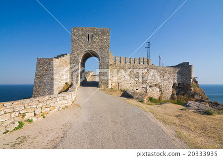 Medieval fortress on Cape Kaliakra, Bulgaria Medieval fortress on Cape Kaliakra, Bulgaria 20333935