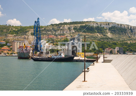 Container ship at the Port Balchik of Bulgaria Container ship at the Port Balchik of Bulgaria 20333939