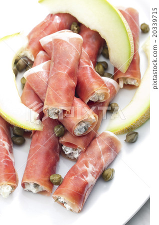 Parma ham rolls filled with cream cheese 20339715