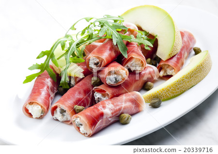 Parma ham rolls filled with cream cheese 20339716