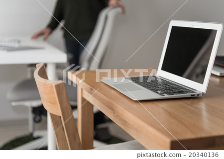 表照片 20340136