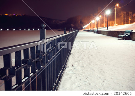 Winter park at night. Frosty winter in dark park Winter park at night. Frosty winter in dark park 20342605