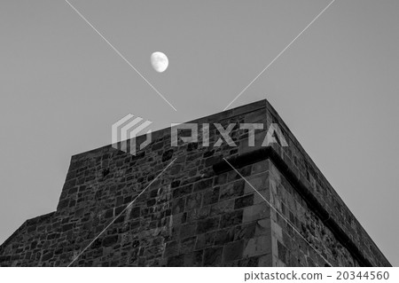 Top of the wall and moon 20344560