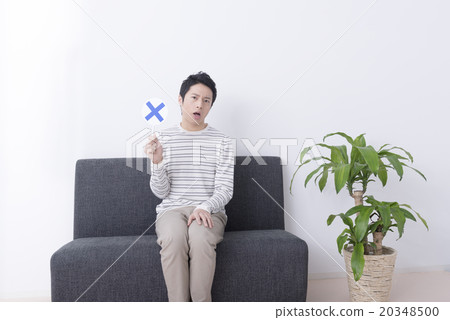 熄滅標誌的年輕人 熄滅標誌的年輕人 20348500