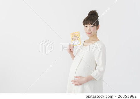 Pregnant woman and maternal child notebook 20353962
