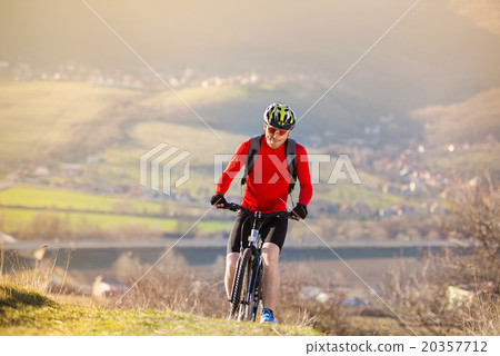 Mountain biker 20357712