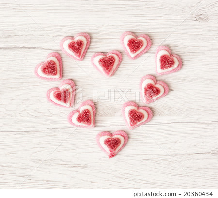 Valentine's heart made of sweet pink gum candies Valentine's heart made of sweet pink gum candies 20360434