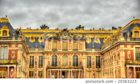 Facade of the Palace of Versailles - France Facade of the Palace of Versailles - France 20363223