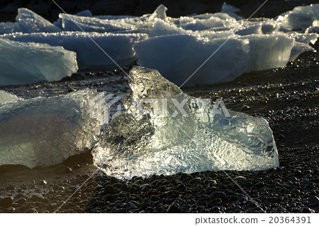 Ice blocks at glacier lagoon Jokulsarlon, Iceland Ice blocks at glacier lagoon Jokulsarlon, Iceland 20364391