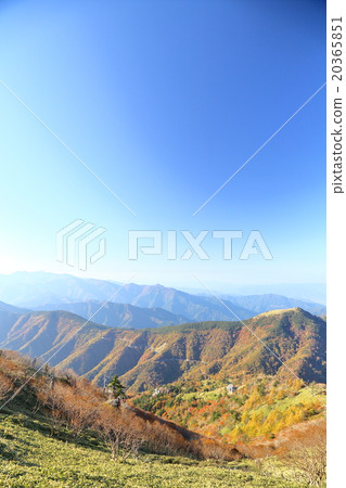 藍天和使秋葉成山的山脈 20365851
