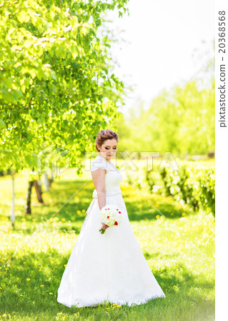 Beautiful bride outdoors  Beautiful bride outdoors  20368568